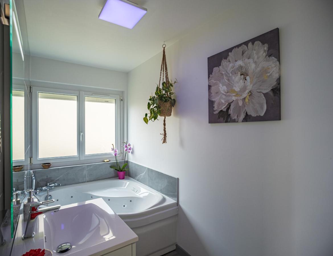 Le Flamboyant - Confort & Rarete - Premium Saint-Andre-les-Vergers Bagian luar foto