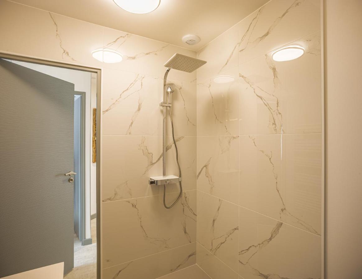 Le Flamboyant - Confort & Rarete - Premium Saint-Andre-les-Vergers Bagian luar foto